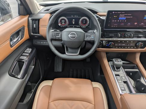 New 2026 Nissan Pathfinder Platinum image 20