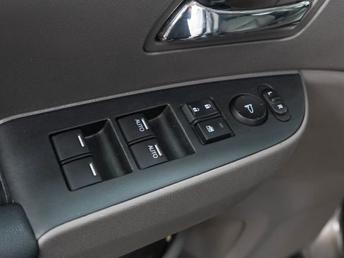 Used 2016 Honda Odyssey EX-L image 23