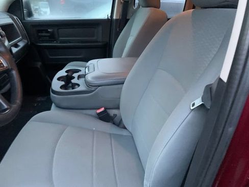 Used 2017 RAM 1500 Express AWD/4WD image 7