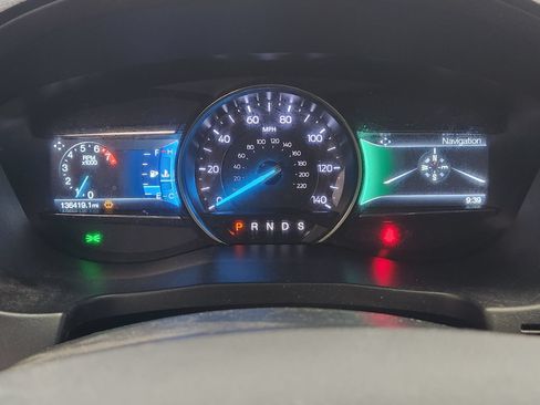Used 2019 Ford Explorer Limited w/ Class III Trailer Tow Package FWD image 14