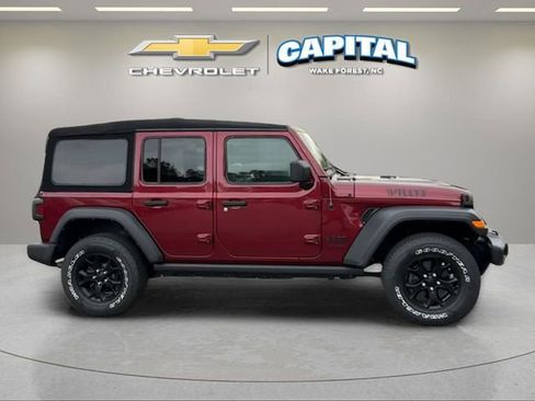 Used 2021 Jeep Wrangler Unlimited Sport AWD/4WD image 6
