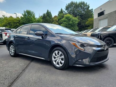 Used 2024 Toyota Corolla LE FWD image 3