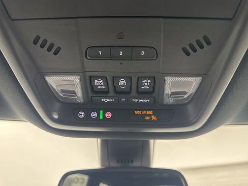 Used 2023 Buick Enclave Essence w/ Experience Buick Package FWD image 19