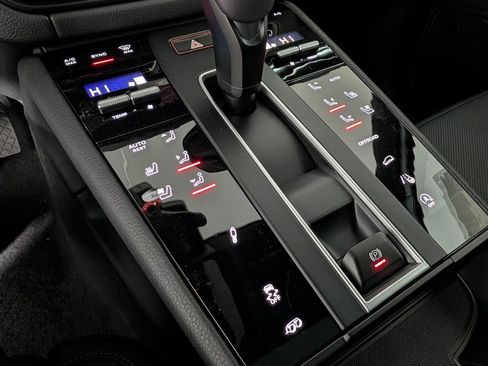 New 2026 Porsche Macan S image 34