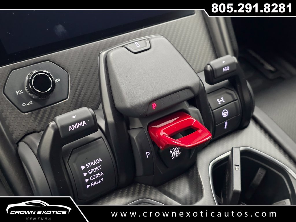 Used 2024 Lamborghini Urus Performante AWD/4WD image 30