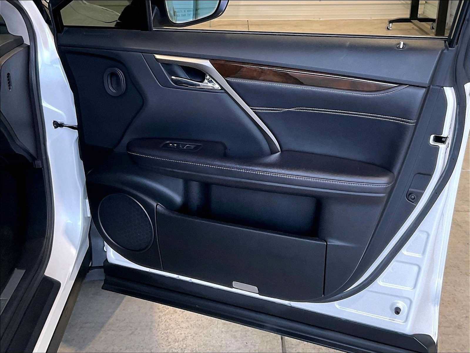 Used 2017 Lexus RX 350 FWD w/ Premium Package image 27