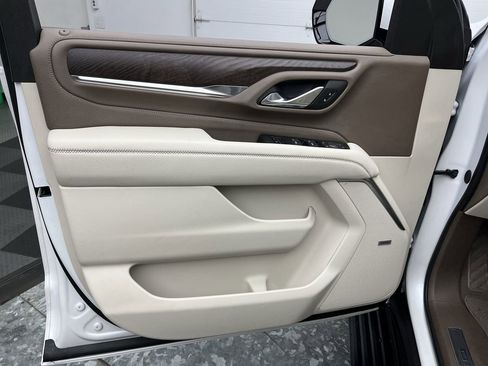 Certified 2024 GMC Yukon Denali AWD/4WD image 8