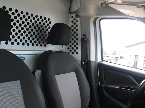 Used 2019 RAM ProMaster City Tradesman FWD image 11