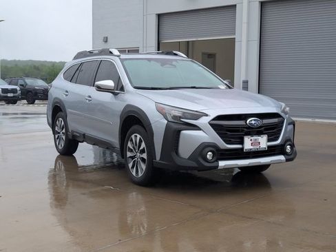 Certified 2025 Subaru Outback Touring XT AWD/4WD image 7
