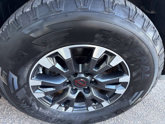 Used 2024 Nissan Titan PRO-4X w/ Pro-4x Convenience Package AWD/4WD image 13