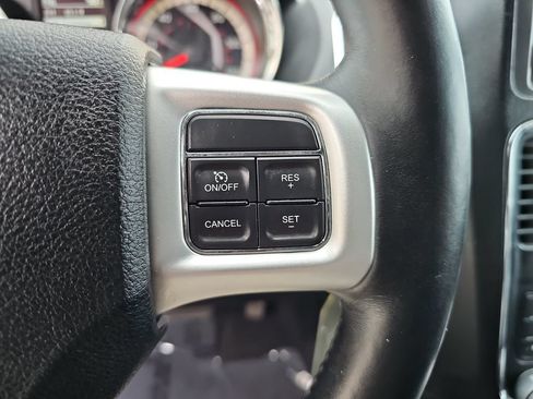 Used 2017 Dodge Grand Caravan GT FWD image 12