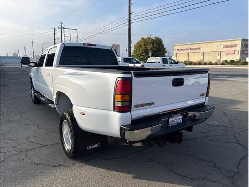 Used 2006 GMC Sierra 3500 SLT w/ Heavy-Duty Power Package image 17