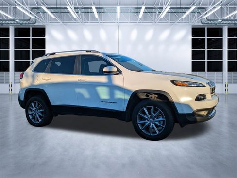 Used 2018 Jeep Cherokee Limited w/ Technology Group image 1