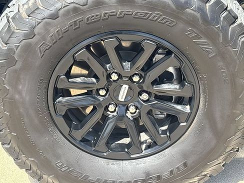 Used 2025 Ford F150 Raptor AWD/4WD image 10