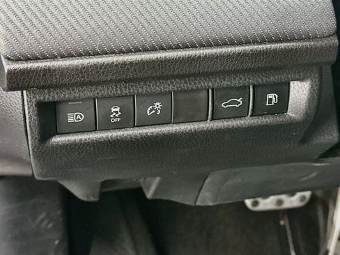 Used 2025 Toyota Camry SE FWD image 17