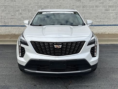 Used 2023 Cadillac XT4 Premium Luxury w/ Cold Weather Package image 2