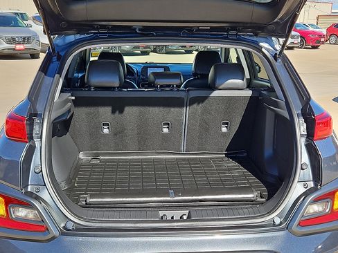 Used 2020 Hyundai Kona Limited w/ Cargo Package image 6
