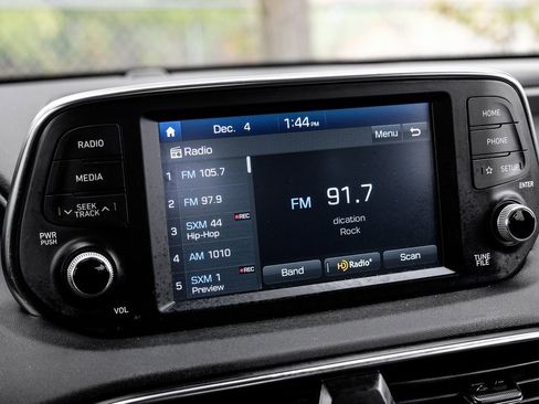 Used 2019 Hyundai Santa Fe SEL image 6