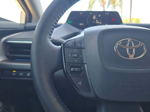 Used 2026 Toyota Prius XLE FWD image 30