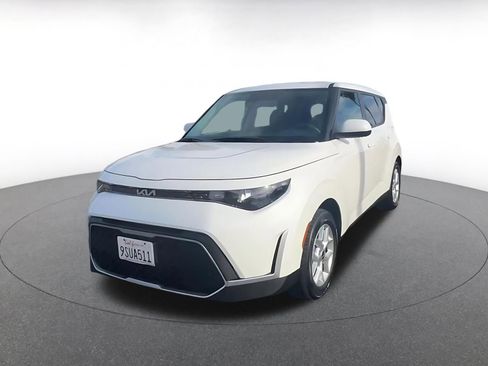 Used 2025 Kia Soul LX w/ LX Technology Package image 7