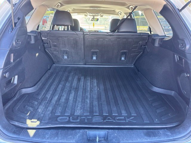 Used 2018 Subaru Outback 2.5i Limited AWD/4WD image 11