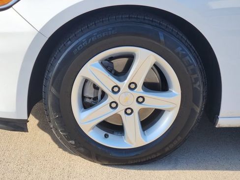 Used 2024 Chevrolet Malibu LS FWD image 17