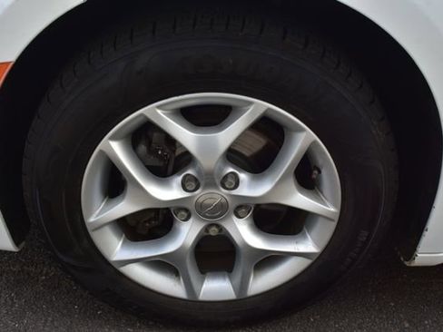 Used 2017 Chrysler Pacifica Touring-L w/ Tire & Wheel Group FWD image 53