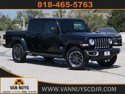 Used 2022 Jeep Gladiator Overland w/ Popular Equipment Package