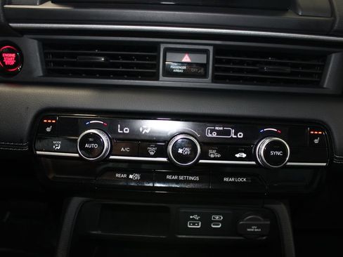 Used 2025 Honda Pilot Touring image 20