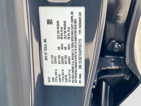 Used 2023 Tesla Model 3 Standard Range RWD image 30
