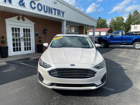 Used 2020 Ford Fusion SE AWD/4WD image 2
