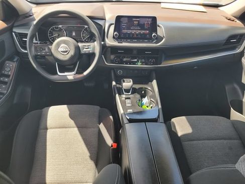 Certified 2023 Nissan Rogue SV FWD image 16