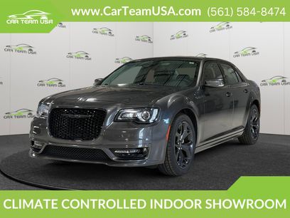 Used 2022 Chrysler 300 Touring L w/ Comfort Group