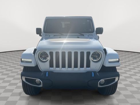 Used 2023 Jeep Wrangler Unlimited Sahara w/ Cold Weather Group AWD/4WD image 8