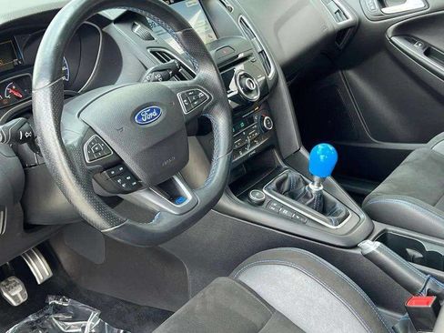 Used 2017 Ford Focus RS AWD/4WD image 9