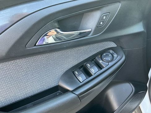 Used 2023 Chevrolet TrailBlazer LT image 16