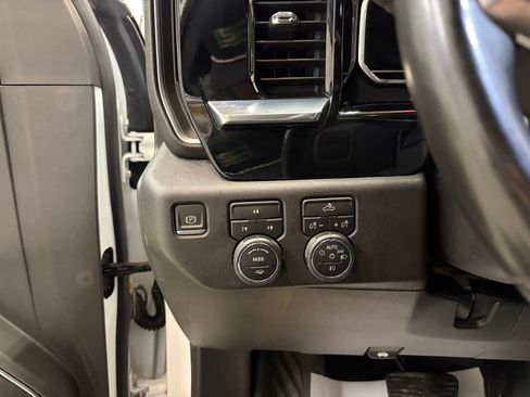 Used 2024 Chevrolet Silverado 2500 LT AWD/4WD image 18