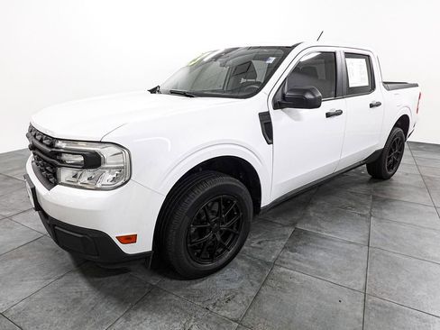 Used 2023 Ford Maverick XL image 3