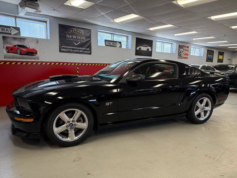 Used 2008 Ford Mustang GT image 3