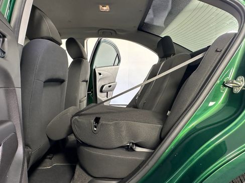 Used 2018 Chevrolet Sonic LT w/ Convenience Package image 29