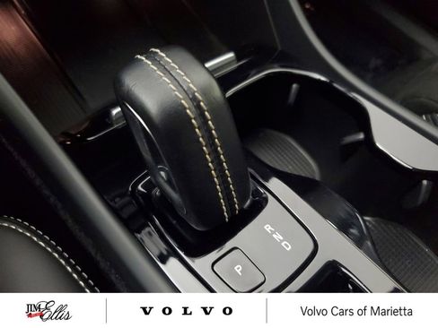 Used 2021 Volvo XC40 T5 R-Design w/ Advanced Package AWD/4WD image 35