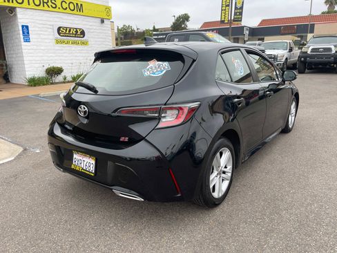 Used 2022 Toyota Corolla Hatchback image 3