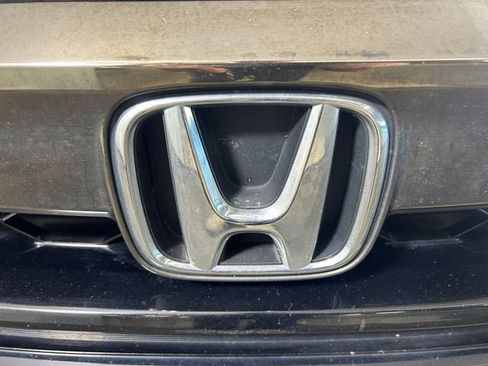 Used 2018 Honda Accord Sport image 10