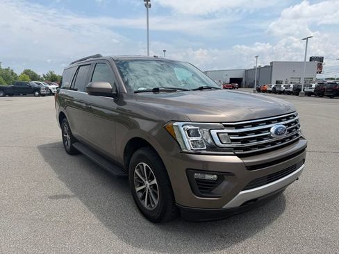 Used 2018 Ford Expedition XLT AWD/4WD image 5