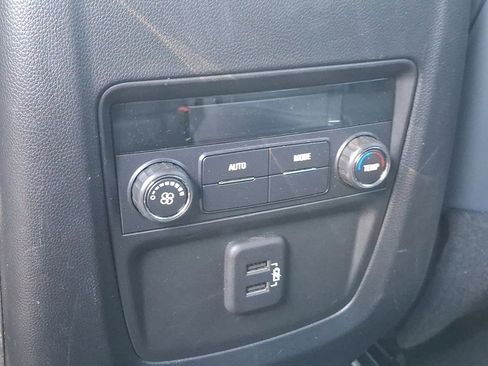 Certified 2024 Buick Enclave Essence w/ Sport Touring Edition image 20