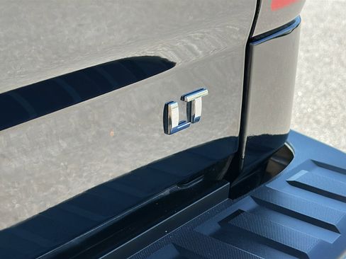 Used 2018 Chevrolet Silverado 1500 LT w/ All Star Edition image 11