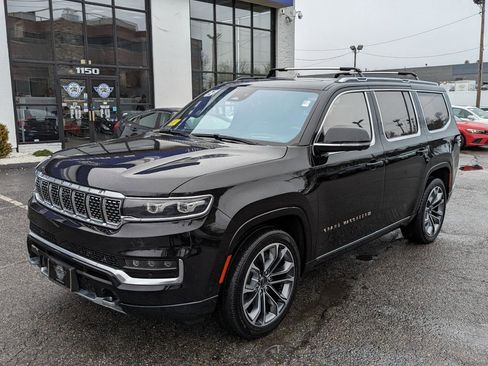 Used 2022 Jeep Grand Wagoneer Series III w/ Rear Seat Video Group 1 image 2