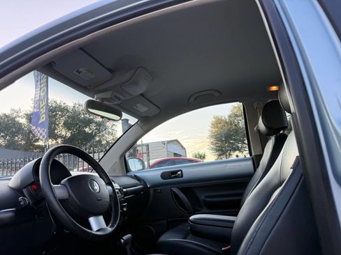 Used 2010 Volkswagen Beetle Coupe FWD image 17