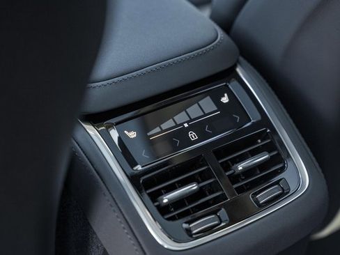 New 2026 Volvo XC90 B6 Ultra w/ Protection Package Premier image 34