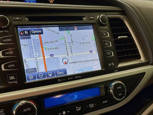 Used 2017 Toyota Highlander Limited Platinum AWD/4WD image 22